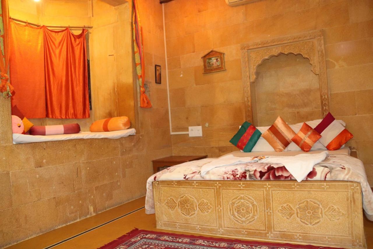 Hotel Pol Haveli Джайсалмер Екстериор снимка