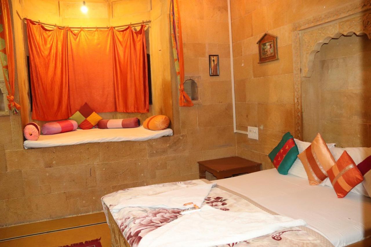 Hotel Pol Haveli Джайсалмер Екстериор снимка