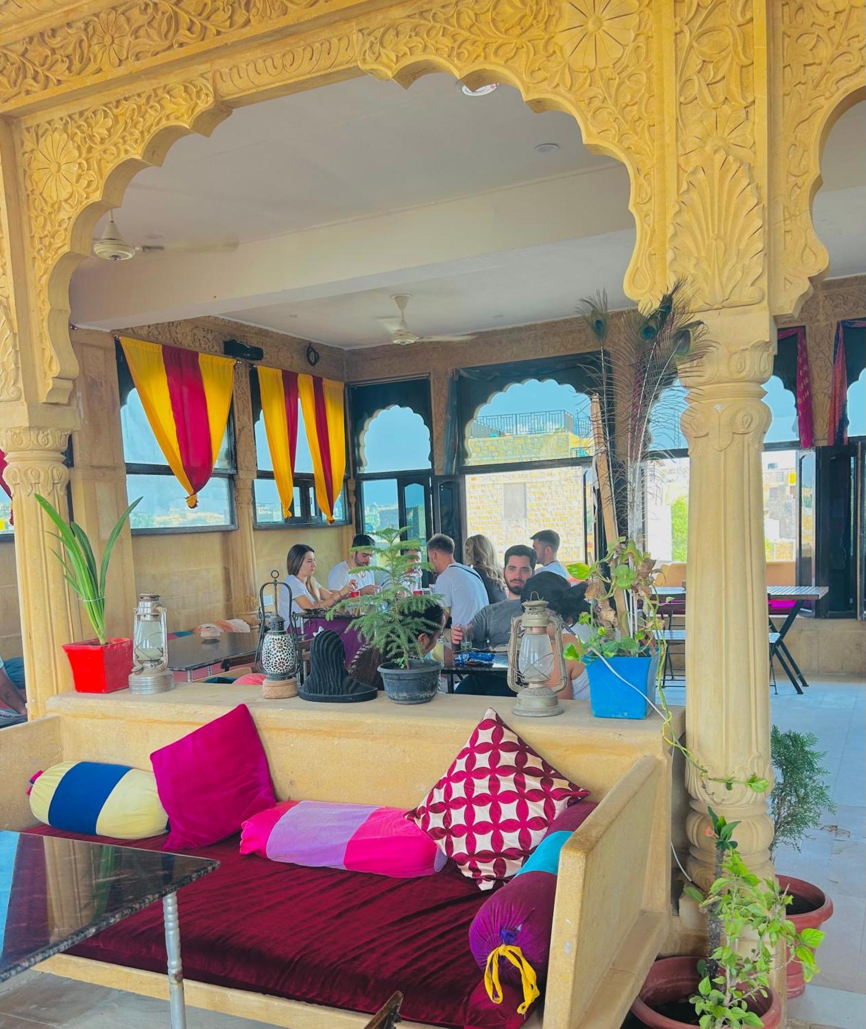Hotel Pol Haveli Джайсалмер Екстериор снимка