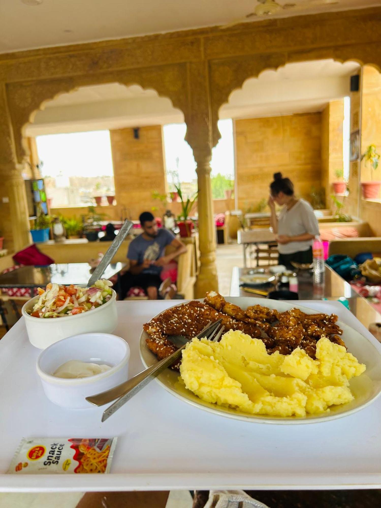Hotel Pol Haveli Джайсалмер Екстериор снимка