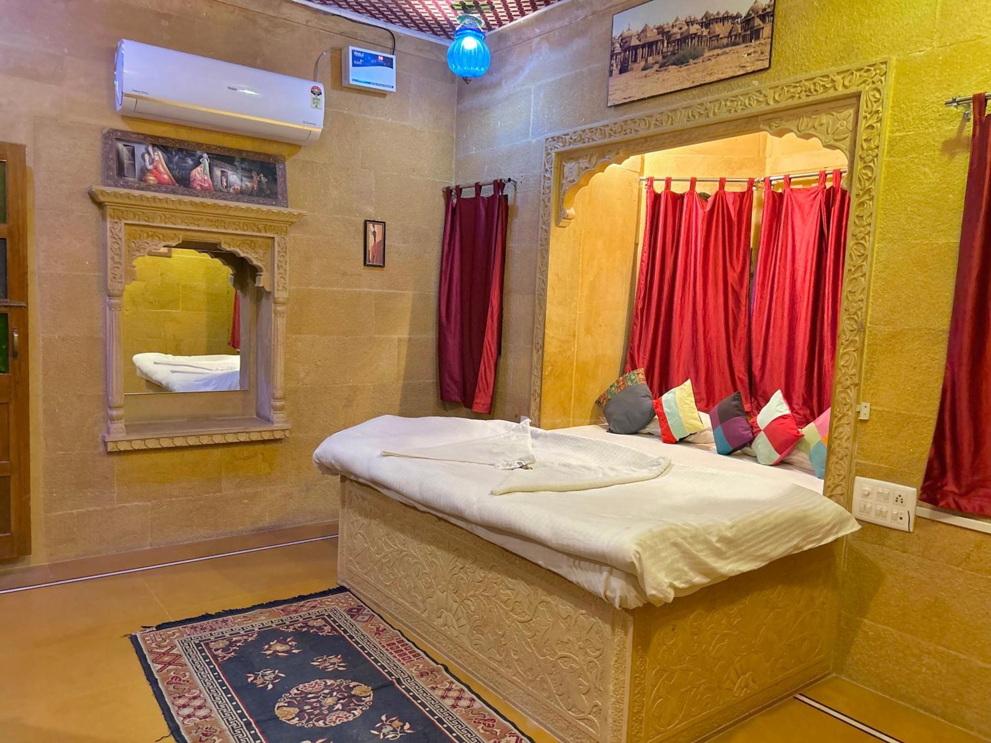 Hotel Pol Haveli Джайсалмер Екстериор снимка